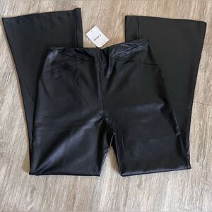 Forever 21 Stretch Flare Pants‎ Women's Faux Leather Black Large